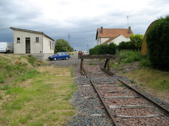 Vue actuelle de l'ancienne gare de Roye-sur-Matz.